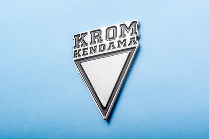 TRIANGULAR METAL PIN