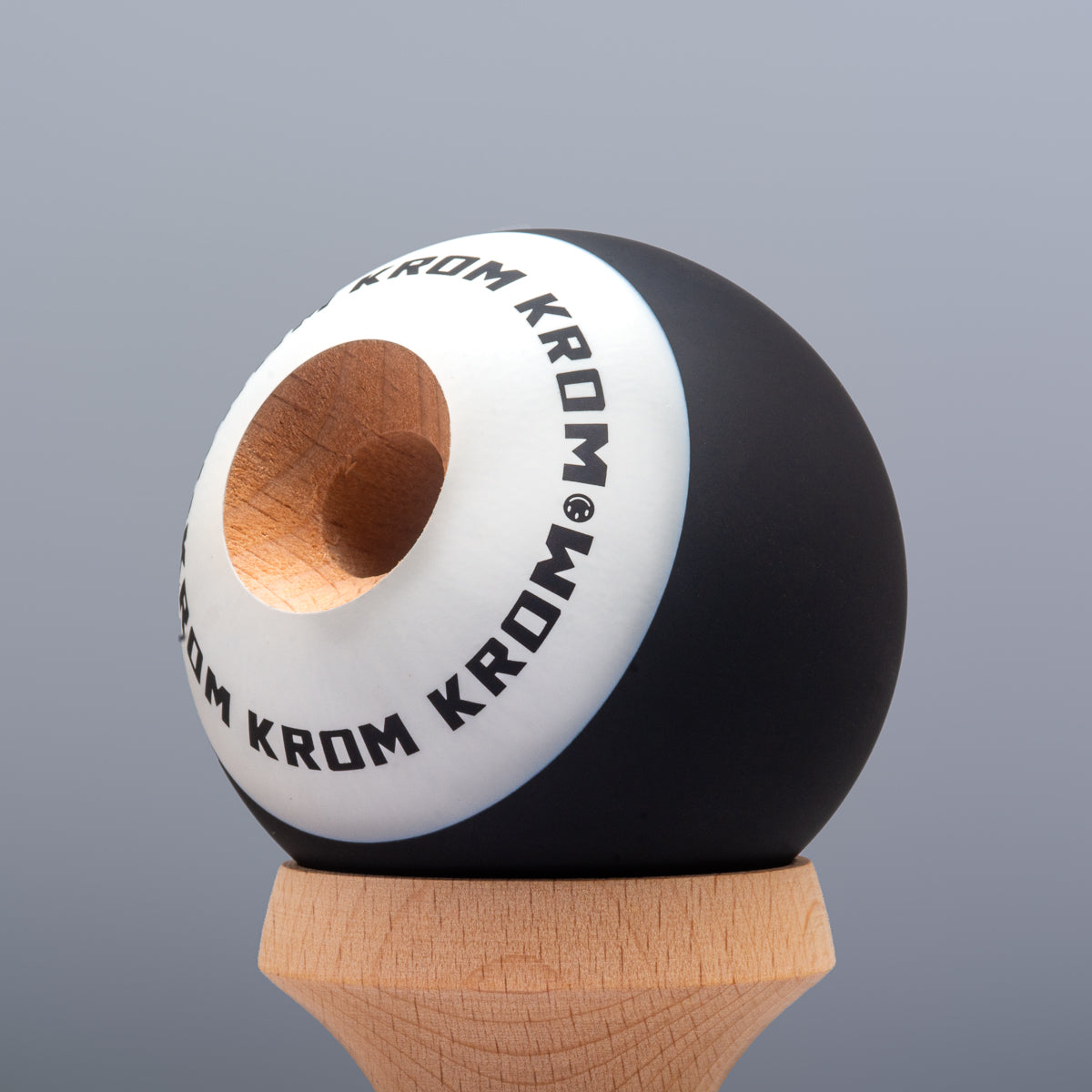 KROM POP GUMMI SCHWARZ